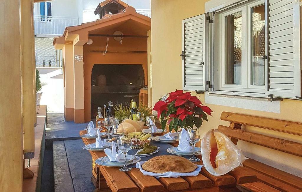 Apartment Darija With Private Pool Каштела Экстерьер фото
